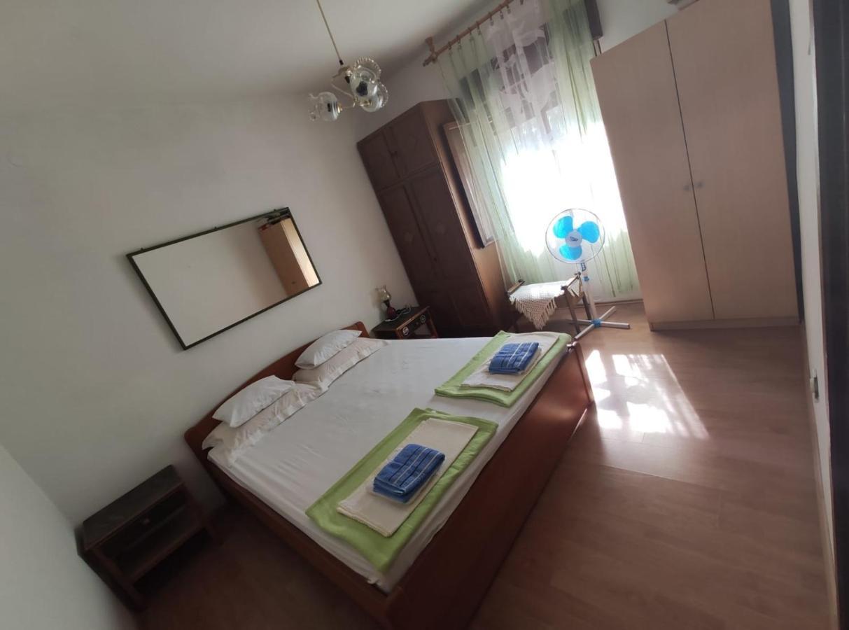 Family Apartment Near Beach Biograd Na Moru Eksteriør billede