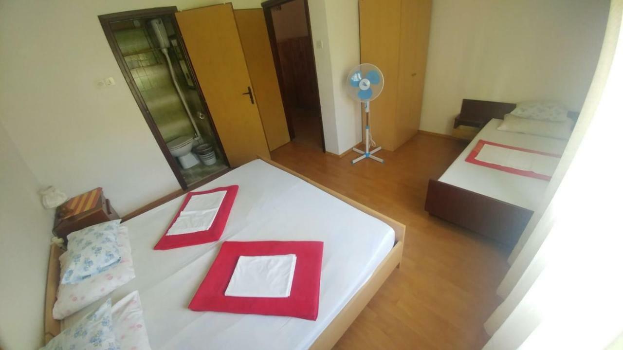 Family Apartment Near Beach Biograd Na Moru Eksteriør billede
