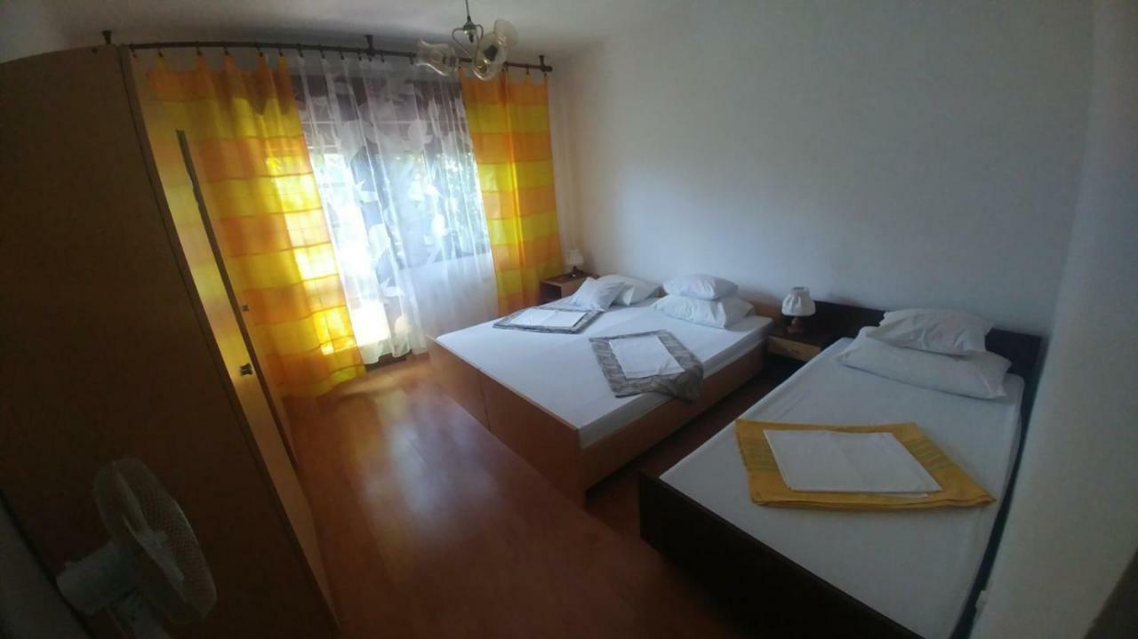 Family Apartment Near Beach Biograd Na Moru Eksteriør billede